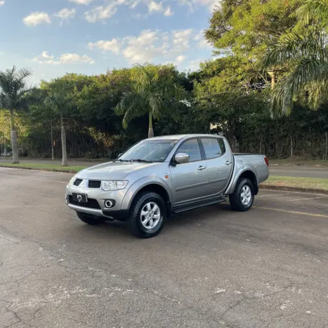 MITSUBISHI L 200 Triton 3.2 16V HPE 4X4 CABINE DUPLA TURBO DIESEL INTERCOOLER AUTOMTICO, Foto 1