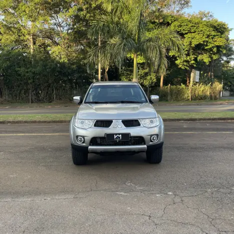 MITSUBISHI L 200 Triton 3.2 16V HPE 4X4 CABINE DUPLA TURBO DIESEL INTERCOOLER AUTOMTICO, Foto 2
