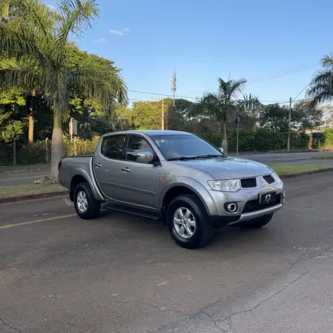 MITSUBISHI L 200 Triton 3.2 16V HPE 4X4 CABINE DUPLA TURBO DIESEL INTERCOOLER AUTOMTICO, Foto 3