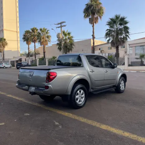MITSUBISHI L 200 Triton 3.2 16V HPE 4X4 CABINE DUPLA TURBO DIESEL INTERCOOLER AUTOMTICO, Foto 4