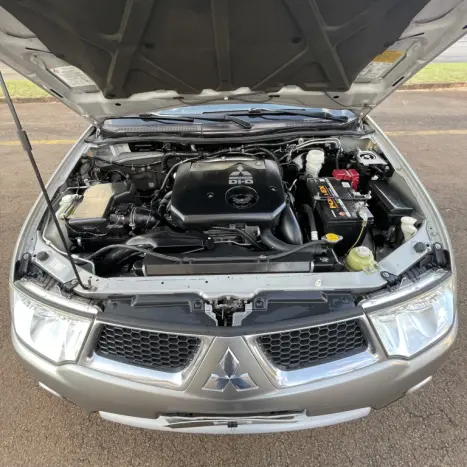 MITSUBISHI L 200 Triton 3.2 16V HPE 4X4 CABINE DUPLA TURBO DIESEL INTERCOOLER AUTOMTICO, Foto 9