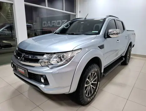 MITSUBISHI L 200 Triton 2.4 16V SPORT HPE-S 4X4 CABINE DUPLA TURBO DIESEL AUTOMTICO, Foto 3