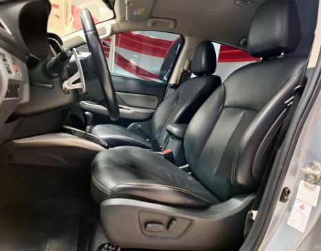 MITSUBISHI L 200 Triton 2.4 16V SPORT HPE-S 4X4 CABINE DUPLA TURBO DIESEL AUTOMTICO, Foto 8