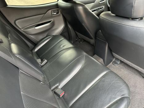 MITSUBISHI L 200 Triton 2.4 16V SPORT HPE TOP 4X4 CABINE DUPLA TURBO DIESEL AUTOMTICO, Foto 8