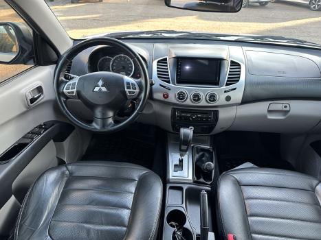 MITSUBISHI L 200 Triton 3.2 16V HPE 4X4 CABINE DUPLA TURBO DIESEL INTERCOOLER AUTOMTICO, Foto 12
