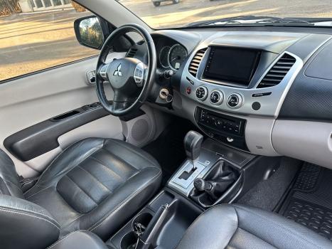 MITSUBISHI L 200 Triton 3.2 16V HPE 4X4 CABINE DUPLA TURBO DIESEL INTERCOOLER AUTOMTICO, Foto 13