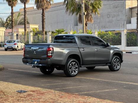 MITSUBISHI L 200 Triton 2.4 16V SPORT HPE-S 4X4 CABINE DUPLA TURBO DIESEL AUTOMTICO, Foto 3