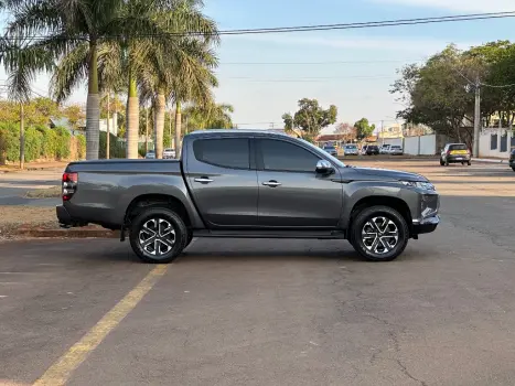 MITSUBISHI L 200 Triton 2.4 16V SPORT HPE-S 4X4 CABINE DUPLA TURBO DIESEL AUTOMTICO, Foto 4