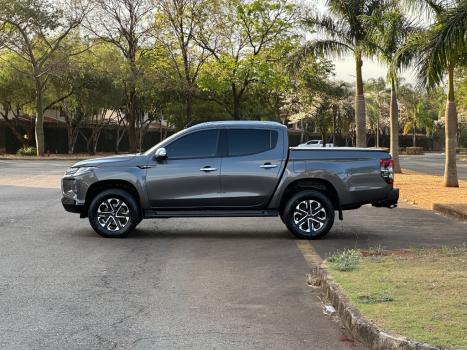 MITSUBISHI L 200 Triton 2.4 16V SPORT HPE-S 4X4 CABINE DUPLA TURBO DIESEL AUTOMTICO, Foto 6