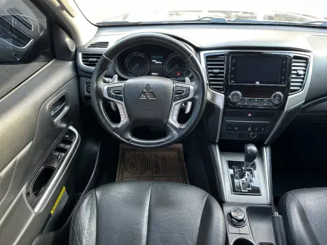 MITSUBISHI L 200 Triton 2.4 16V SPORT HPE-S 4X4 CABINE DUPLA TURBO DIESEL AUTOMTICO, Foto 9
