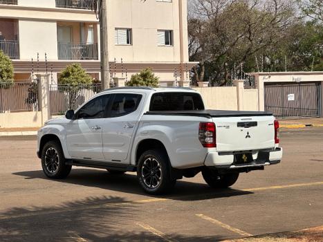 MITSUBISHI L 200 Triton 2.4 16V SPORT HPE-S 4X4 CABINE DUPLA TURBO DIESEL AUTOMTICO, Foto 3