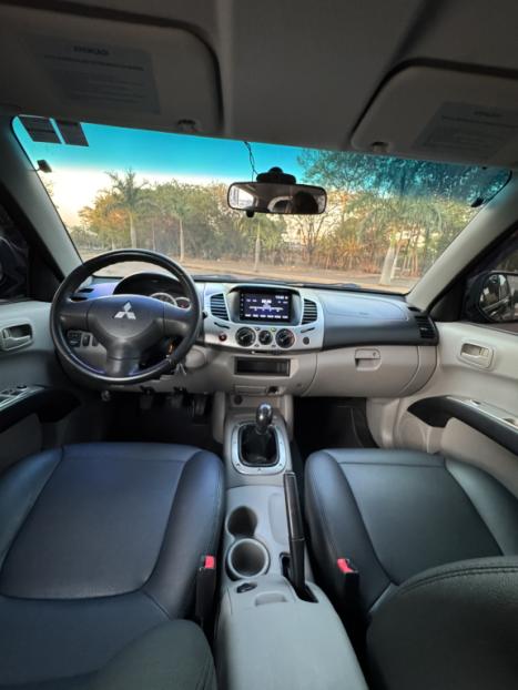 MITSUBISHI L 200 Triton 2.4 16V FLEX HLS CABINE DUPLA, Foto 10