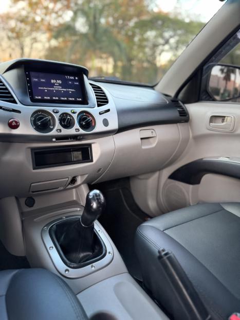 MITSUBISHI L 200 Triton 2.4 16V FLEX HLS CABINE DUPLA, Foto 11