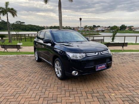 MITSUBISHI Outlander 3.0 V6 24V 4P GT 4X4 AUTOMTICO, Foto 3