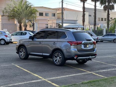 MITSUBISHI Outlander 3.0 V6 24V 4P GT 4X4 AUTOMTICO, Foto 4