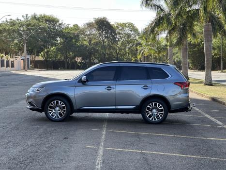MITSUBISHI Outlander 3.0 V6 24V 4P GT 4X4 AUTOMTICO, Foto 5