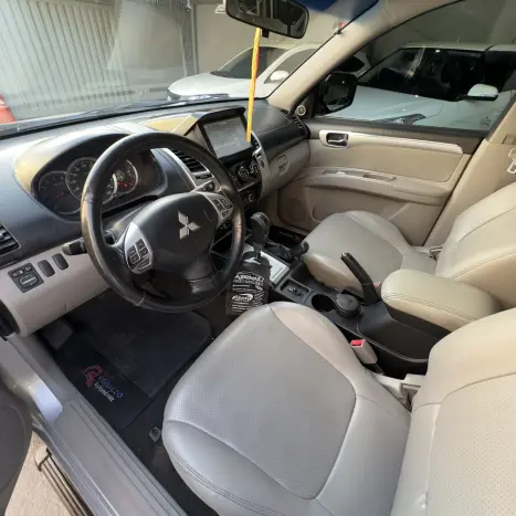 MITSUBISHI Pajero Dakar 3.2 16V 4P HPE 4X4  7 LUGARES TURBO INTECOOLER DIESEL AUTOMTICO, Foto 7