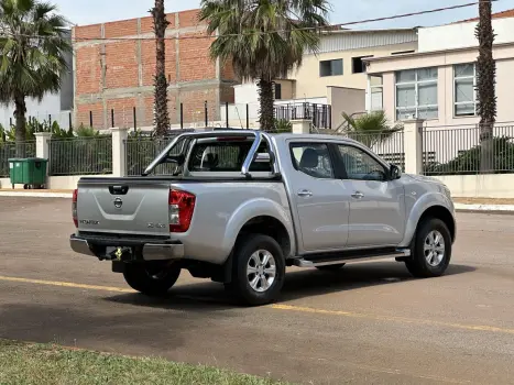 NISSAN Frontier 2.3 16V SE 4X4 CABINE DUPLA BI-TURBO DIESEL AUTOMTICO, Foto 3