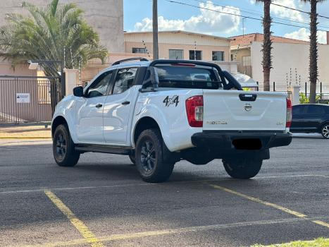 NISSAN Frontier 2.3 ATTACK CABINE DUPLA 4X4 BI-TURBO DIESEL AUTOMTICO, Foto 2