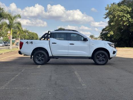NISSAN Frontier 2.3 ATTACK CABINE DUPLA 4X4 BI-TURBO DIESEL AUTOMTICO, Foto 3