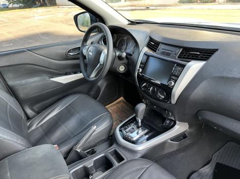 NISSAN Frontier 2.3 ATTACK CABINE DUPLA 4X4 BI-TURBO DIESEL AUTOMTICO, Foto 4