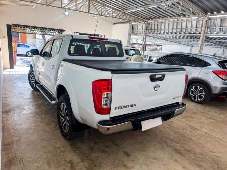 NISSAN Frontier 2.3 16V XE 4X4 CABINE DUPLA BI-TURBO DIESEL AUTOMTICO, Foto 7