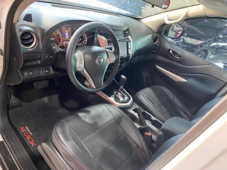 NISSAN Frontier 2.3 ATTACK CABINE DUPLA 4X4 BI-TURBO DIESEL AUTOMTICO, Foto 10