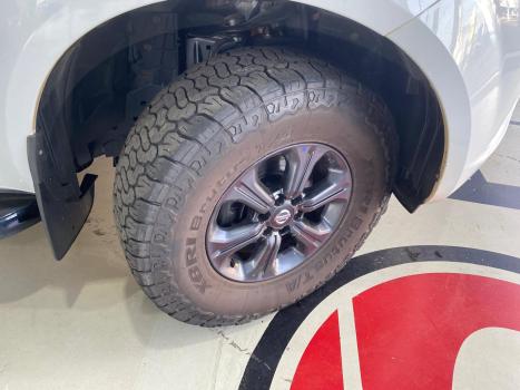 NISSAN Frontier 2.3 ATTACK CABINE DUPLA 4X4 BI-TURBO DIESEL AUTOMTICO, Foto 15
