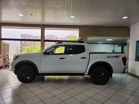 NISSAN Frontier 2.3 16V PRO4X CABINE DUPLA 4X4 BI-TURBO DIESEL AUTOMTICO, Foto 4