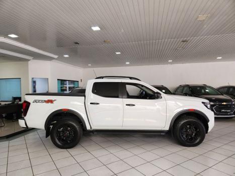 NISSAN Frontier 2.3 16V PRO4X CABINE DUPLA 4X4 BI-TURBO DIESEL AUTOMTICO, Foto 13