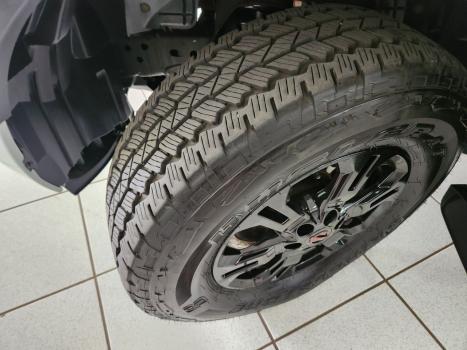 NISSAN Frontier 2.3 16V PRO4X CABINE DUPLA 4X4 BI-TURBO DIESEL AUTOMTICO, Foto 15