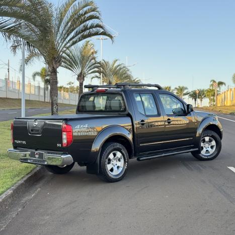 NISSAN Frontier 2.5 SE 4X4 TURBO DIESEL CABINE DUPLA, Foto 2