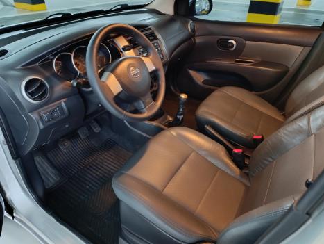 NISSAN Grand Livina 1.8 16V 4P FLEX S, Foto 8
