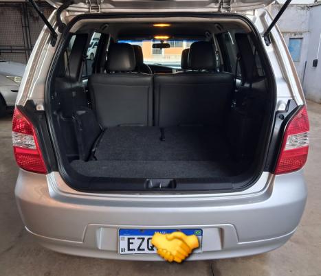 NISSAN Grand Livina 1.8 16V 4P FLEX S, Foto 9