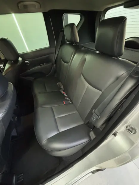 NISSAN Livina 1.8 16V 4P SL X-GEAR FLEX AUTOMTICO, Foto 6
