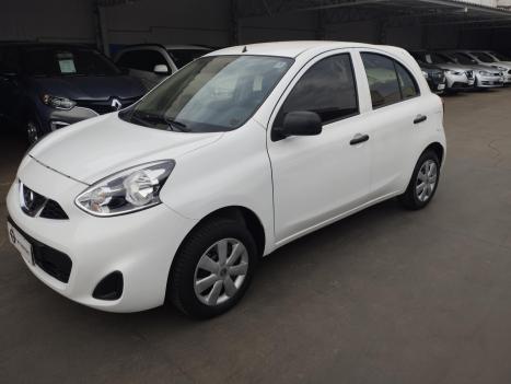 NISSAN March 1.0 12V 4P S FLEX, Foto 1