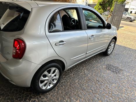 NISSAN March 1.0 12V 4P SV FLEX, Foto 10