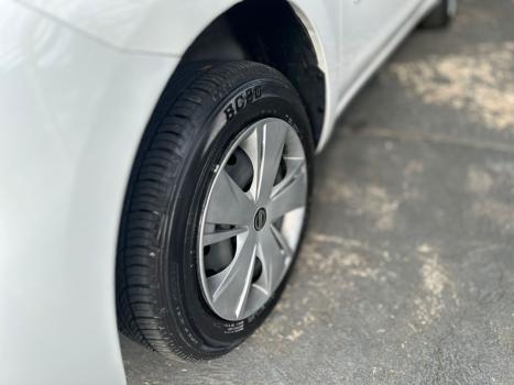 NISSAN March 1.0 16V 4P FLEX, Foto 9