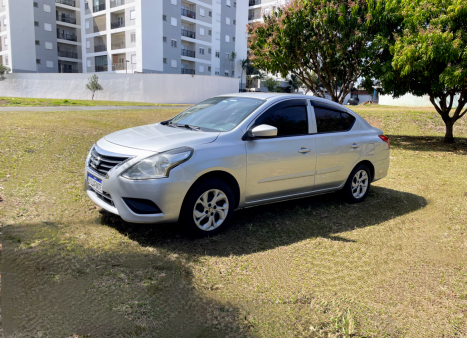 NISSAN Versa Sedan 1.0 4P FLEX, Foto 2