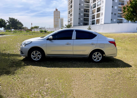 NISSAN Versa Sedan 1.0 4P FLEX, Foto 3