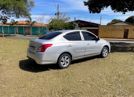 NISSAN Versa Sedan 1.0 4P FLEX, Foto 6