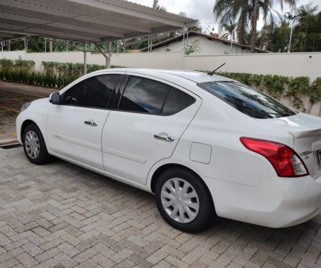 NISSAN Versa Sedan 1.6 16V 4P FLEX SV, Foto 2