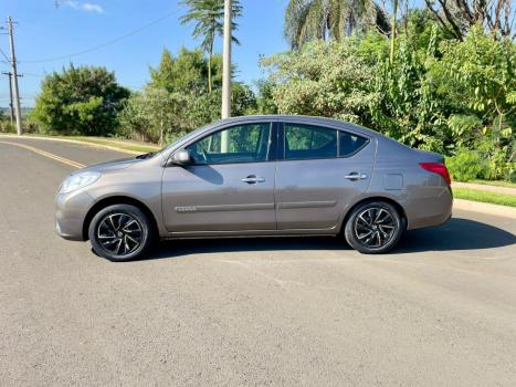 NISSAN Versa Sedan 1.6 16V 4P FLEX SV, Foto 2