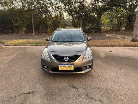 NISSAN Versa Sedan 1.6 16V 4P FLEX SV, Foto 2
