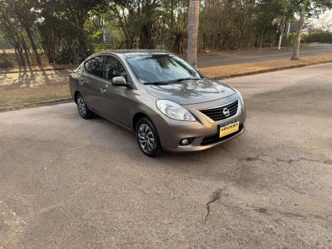 NISSAN Versa Sedan 1.6 16V 4P FLEX SV, Foto 3