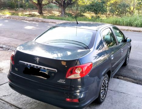 PEUGEOT 207 Sedan 1.4 4P PASSION XR FLEX, Foto 3