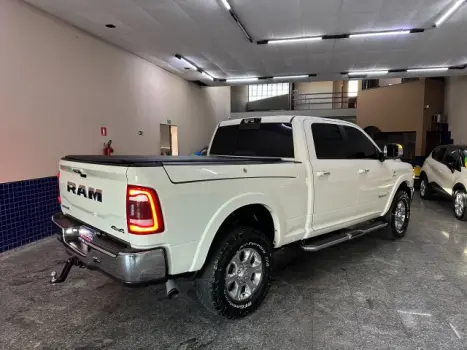 RAM 2500 6.7 I6 24V SLT CABINE DUPLA TURBO DIESEL LARAMIE 4X4 AUTOMTICO, Foto 7