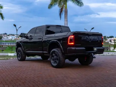 RAM 2500 6.7 I6 24V SLT CABINE DUPLA TURBO DIESEL LARAMIE 4X4 AUTOMTICO, Foto 6