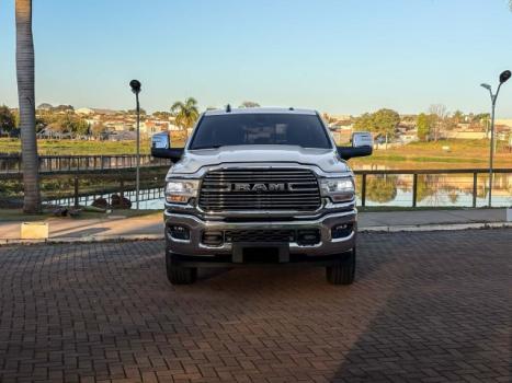 RAM 2500 6.7 I6 24V SLT CABINE DUPLA TURBO DIESEL LARAMIE 4X4 AUTOMTICO, Foto 2