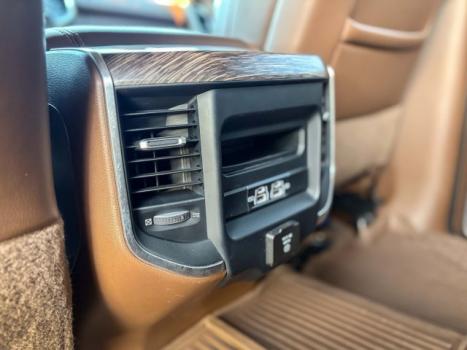 RAM 2500 6.7 I6 24V SLT CABINE DUPLA TURBO DIESEL LARAMIE 4X4 AUTOMTICO, Foto 13